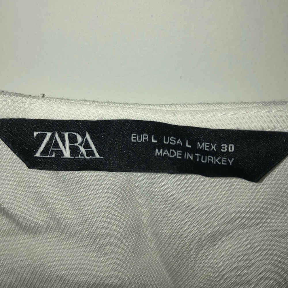 white button up top - Picture 3 of 3